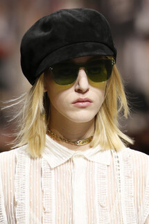 Details Christian Dior , Details Dior Fall 2018 Ready-to-Wear , Детали показа Кристиан Диор , Детали показа Диор осень зима 2018 , Fashion show , неделя моды в Париже , PFW , Мария Грация Кьюри , Mainstyles
